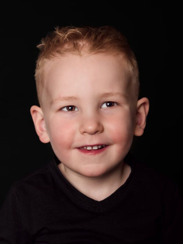 kinderportret kinderfotograaf newbornshoot gezinsshoot zwanger baby papendrecht